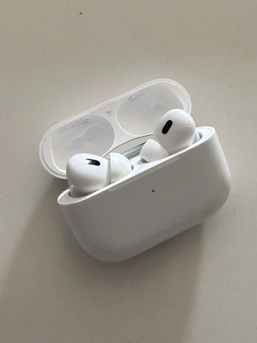 Apple AirPods Pro 2 (USB-C, 2nd Gen)